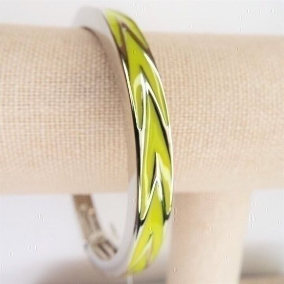 Lia Sophia Zenith Bangle Bracelet Lime Green & Silver Stretch 6.5" or 7.25" NWT - Picture 1 of 7